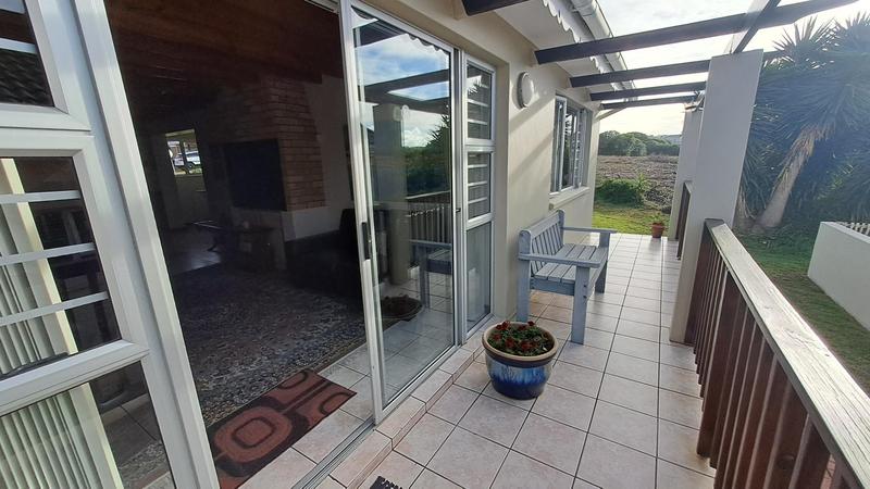 2 Bedroom Property for Sale in Stilbaai Wes Western Cape
